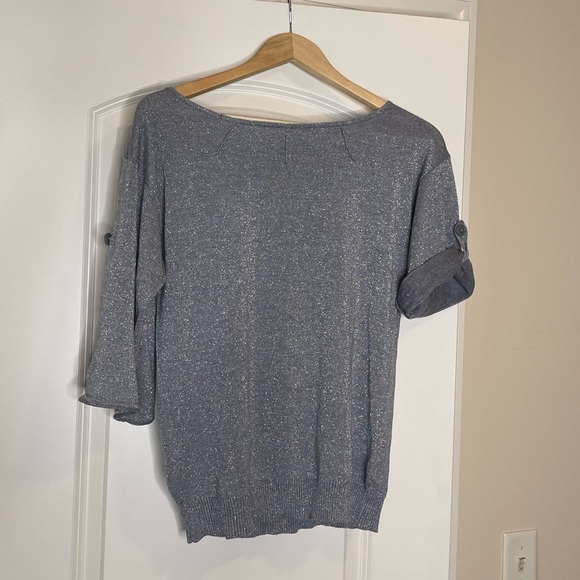 New YORK AND COMPANY silver sparkle 3/4 sleeve blouse size M. - Picture 2 of 4